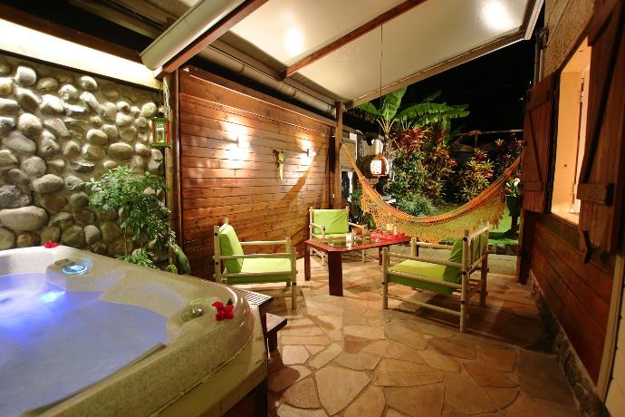 bungalow avec jacuzzi privatif guadeloupe